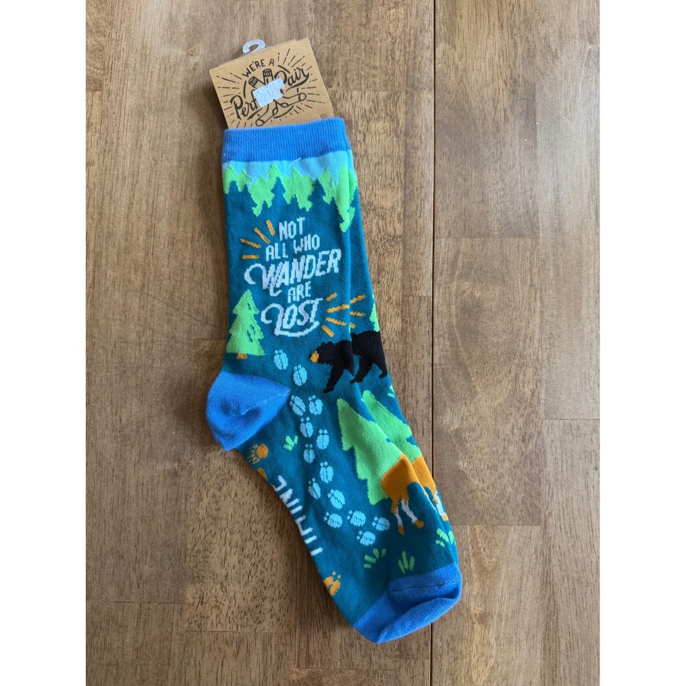Perfect Pair Maine Not All Who Wander Are Lost Crew Socks Blue Green NWT